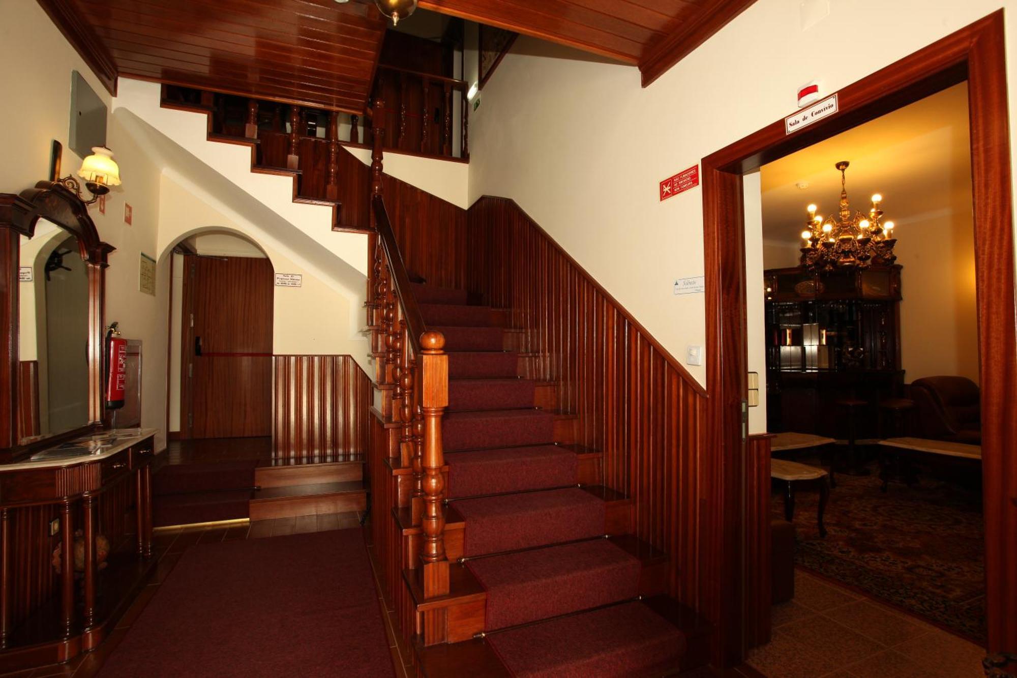 Residencial Sra. Da Lomba Hotel Pinhancos Bagian luar foto