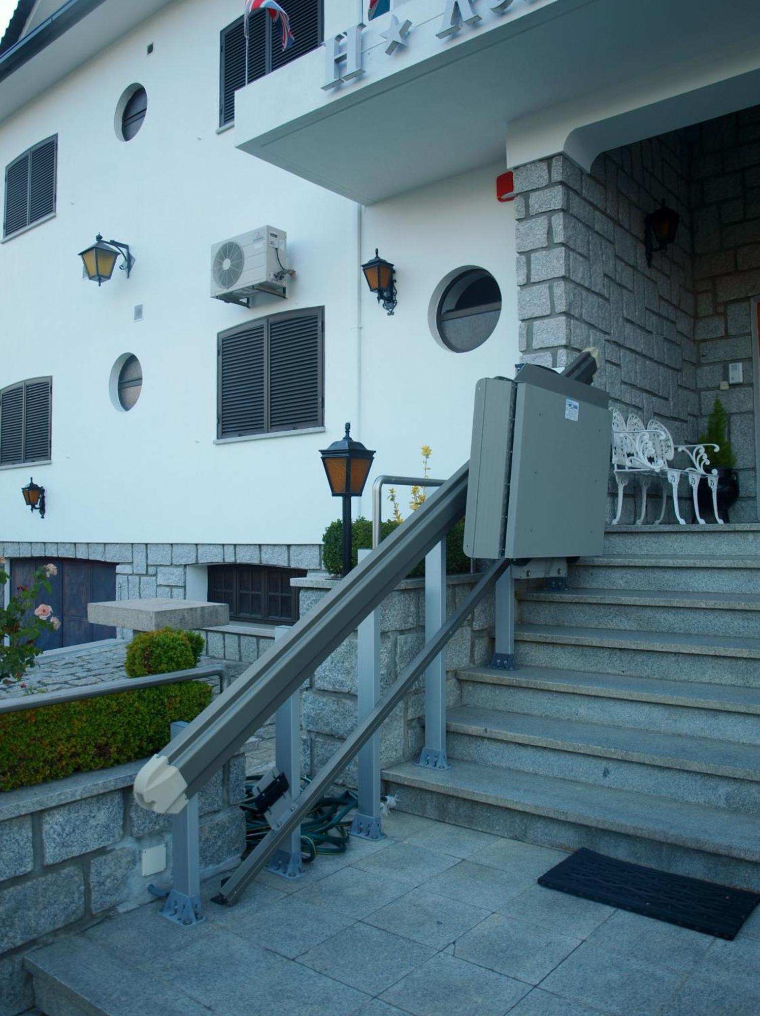 Residencial Sra. Da Lomba Hotel Pinhancos Bagian luar foto